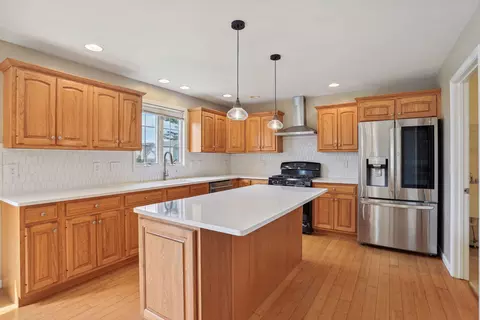 Kitchen - 905 Switchgrass Ln, Champaign, IL 61822 photo 1 of 4