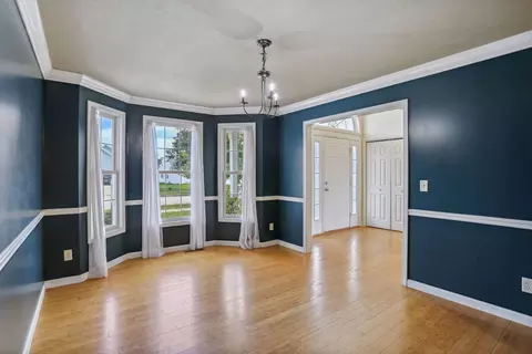 Living - 905 Switchgrass Ln, Champaign, IL 61822 photo 5 of 6