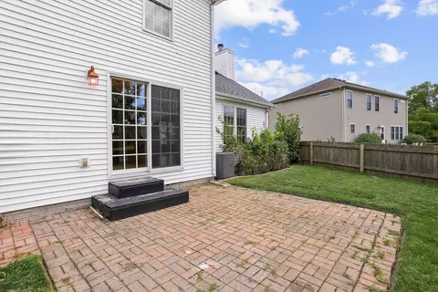 Exterior - 905 Switchgrass Ln, Champaign, IL 61822 photo 4 of 7