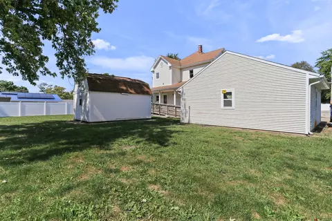 Exterior - 312 E Springfield Rd, Arcola, IL 61910 photo 8 of 8