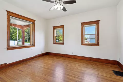 Living - 312 E Springfield Rd, Arcola, IL 61910 photo 4 of 7