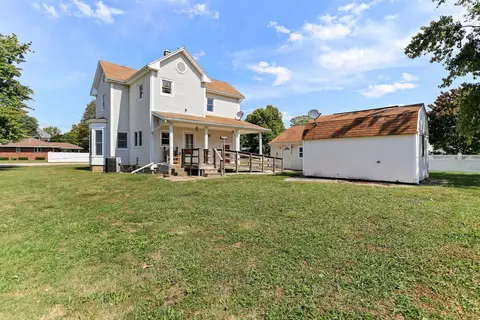 Exterior - 312 E Springfield Rd, Arcola, IL 61910 photo 7 of 8