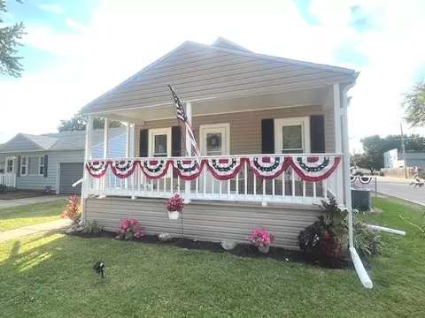 1211 13th Ave, Sterling, IL 61081