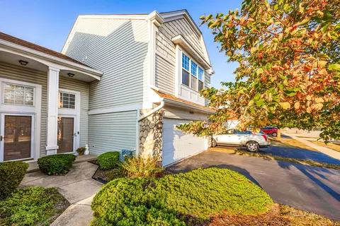 Exterior - 1088 Delta Dr, Elgin, IL 60123 photo 3 of 8
