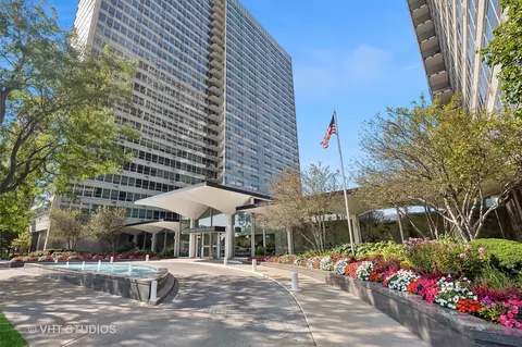 3550 N Lake Shore Dr #2311, Chicago, IL 60657