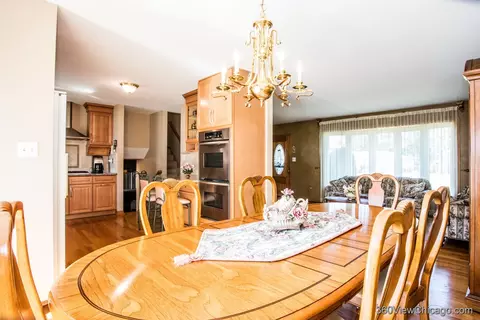 7237 W 78th St, Bridgeview, IL 60455 | 38 Photos - Movoto