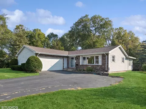 1408 N Millstream Dr, Mchenry, IL 60050