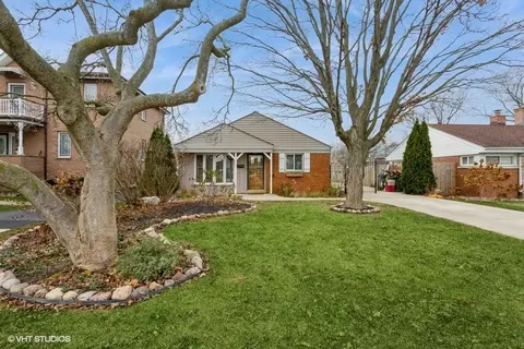 7922 N Neva Ave, Niles, IL 60714