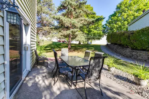 668 Claridge Cir, Hoffman Estates, IL 60169 photo 23