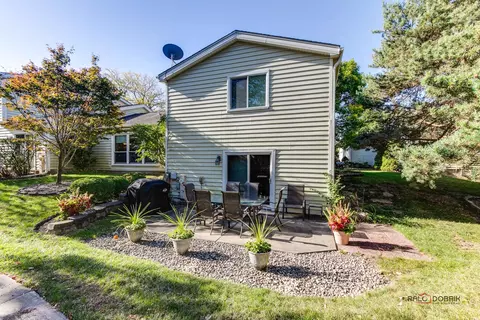 668 Claridge Cir, Hoffman Estates, IL 60169 photo 24