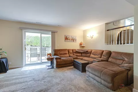 668 Claridge Cir, Hoffman Estates, IL 60169 photo 11