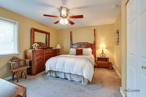 668 Claridge Cir, Hoffman Estates, IL 60169 photo 14