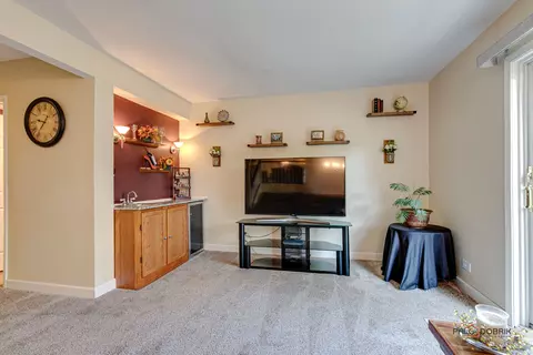 668 Claridge Cir, Hoffman Estates, IL 60169 photo 13