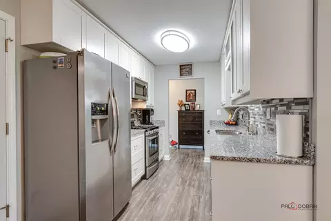668 Claridge Cir, Hoffman Estates, IL 60169 photo 9