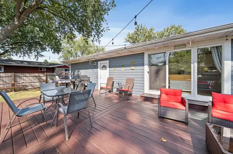 Exterior - 3709 Anne St, Mchenry, IL 60050 photo 4 of 7