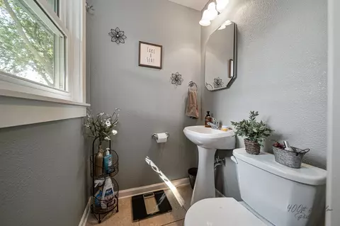 Bath - 3709 Anne St, Mchenry, IL 60050 photo 1 of 2