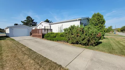 147 Cardinal Dr, Beecher, IL 60401