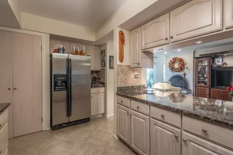 Kitchen - 1 Auburn On Asbury, Rolling Meadows, IL 60008 photo 3 of 3