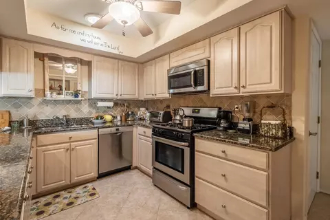 Kitchen - 1 Auburn On Asbury, Rolling Meadows, IL 60008 photo 2 of 3