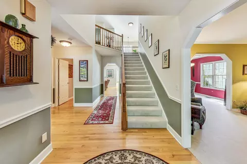 4763 Middle Rd, Gurnee, IL 60031 photo 2