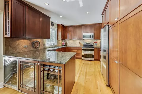 4763 Middle Rd, Gurnee, IL 60031 photo 8