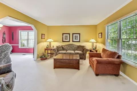 4763 Middle Rd, Gurnee, IL 60031 photo 4