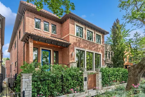 1735 N Honore St, Chicago, IL 60622
