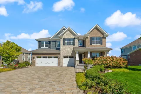 13610 Eliza Dr, Lemont, IL 60439