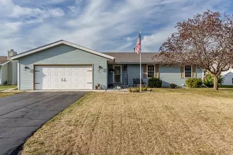 409 Fox Dr, South Beloit, IL 61080