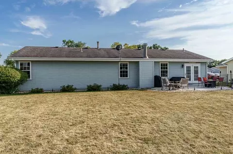 Exterior - 409 Fox Dr, South Beloit, IL 61080 photo 9 of 9