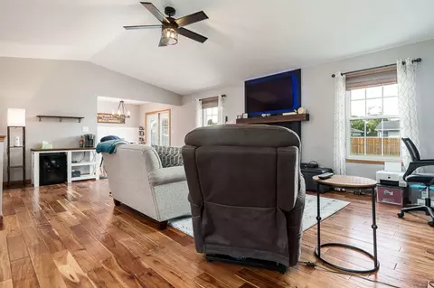 Living - 409 Fox Dr, South Beloit, IL 61080 photo 1 of 5