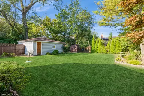 1834 Monroe Ave, Glenview, IL 60025 photo 10