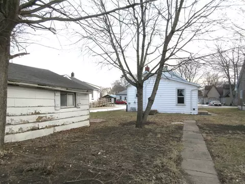 305 Oak St, Cedar Point, IL 61316 photo 3