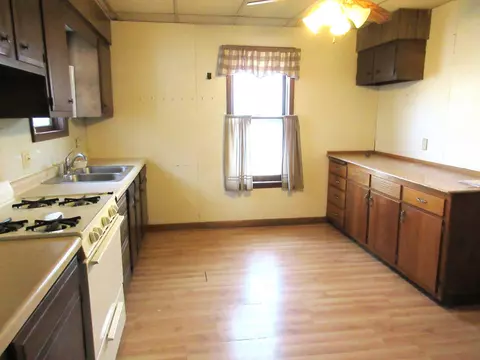 305 Oak St, Cedar Point, IL 61316 photo 9