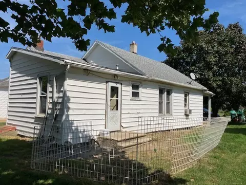 305 Oak St, Cedar Point, IL 61316 photo 20
