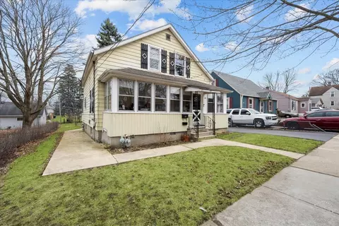 30 N 12th St, Saint Charles, IL 60174