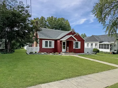 1245 W Harrison St, Freeport, IL 61032
