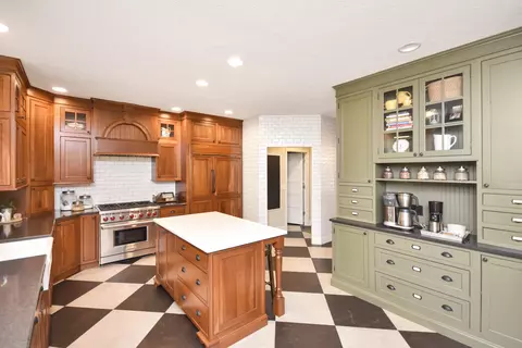 Kitchen - 2708 Stevenson Dr, Bloomington, IL 61704 photo 13 of 15