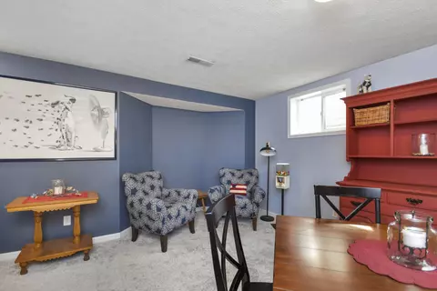 Dining - 2708 Stevenson Dr, Bloomington, IL 61704 photo 13 of 13