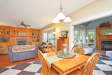 Dining - 2708 Stevenson Dr, Bloomington, IL 61704 photo 2 of 13