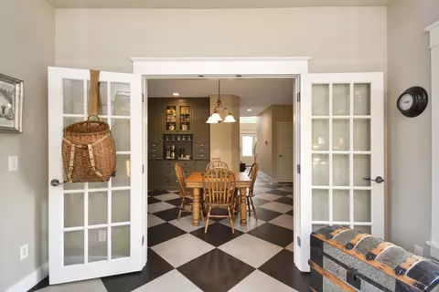 Entry Way - 2708 Stevenson Dr, Bloomington, IL 61704 photo 3 of 4