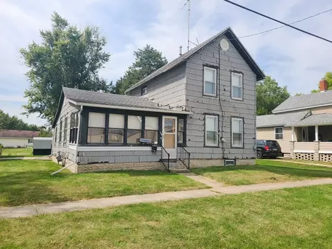 330 S Washington Ave, Amboy, IL 61310