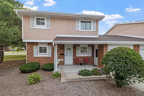 1291 Edinburgh Ct, Wheaton, IL 60189