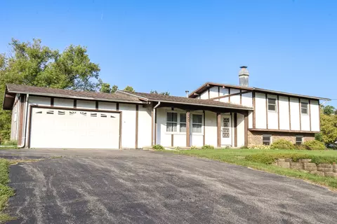 13845 Lincoln Rd, Morrison, IL 61270