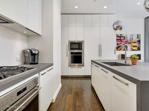 Kitchen - 4 Elm St #6S, Chicago, IL 60611 photo 3 of 4