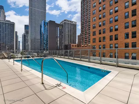 Exterior - 4 Elm St #6S, Chicago, IL 60611 photo 4 of 5