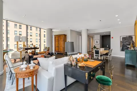 Living - 4 Elm St #6S, Chicago, IL 60611 photo 5 of 8