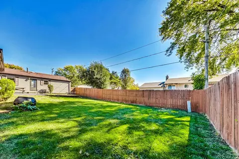 Exterior - 64 Schoenbeck Rd, Wheeling, IL 60090 photo 5 of 7