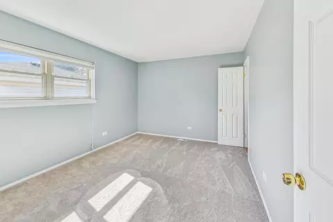 Bedroom - 64 Schoenbeck Rd, Wheeling, IL 60090 photo 2 of 9