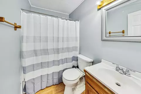 Bath - 64 Schoenbeck Rd, Wheeling, IL 60090 photo 1 of 4